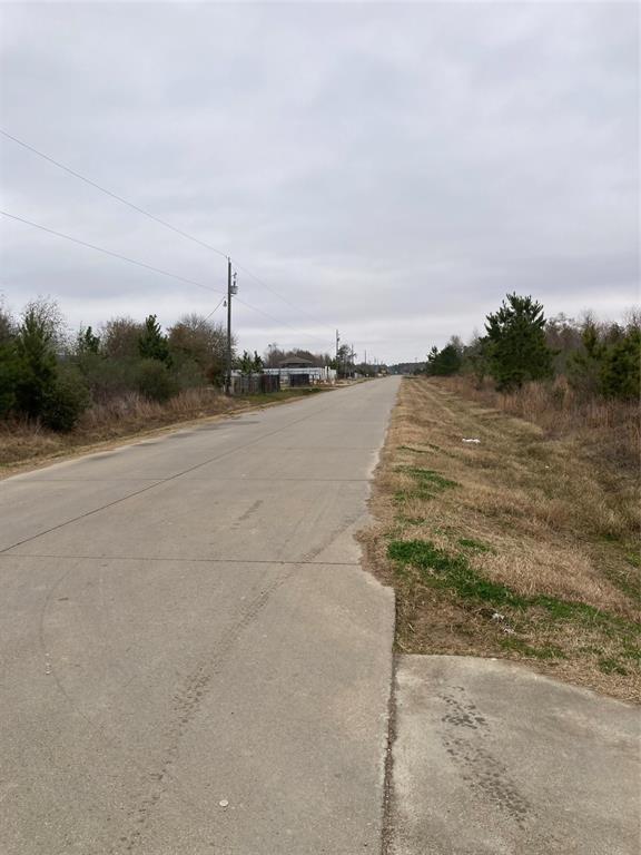 Corner County Rd 3580 - County Rd 3548, Cleveland, Texas image 6