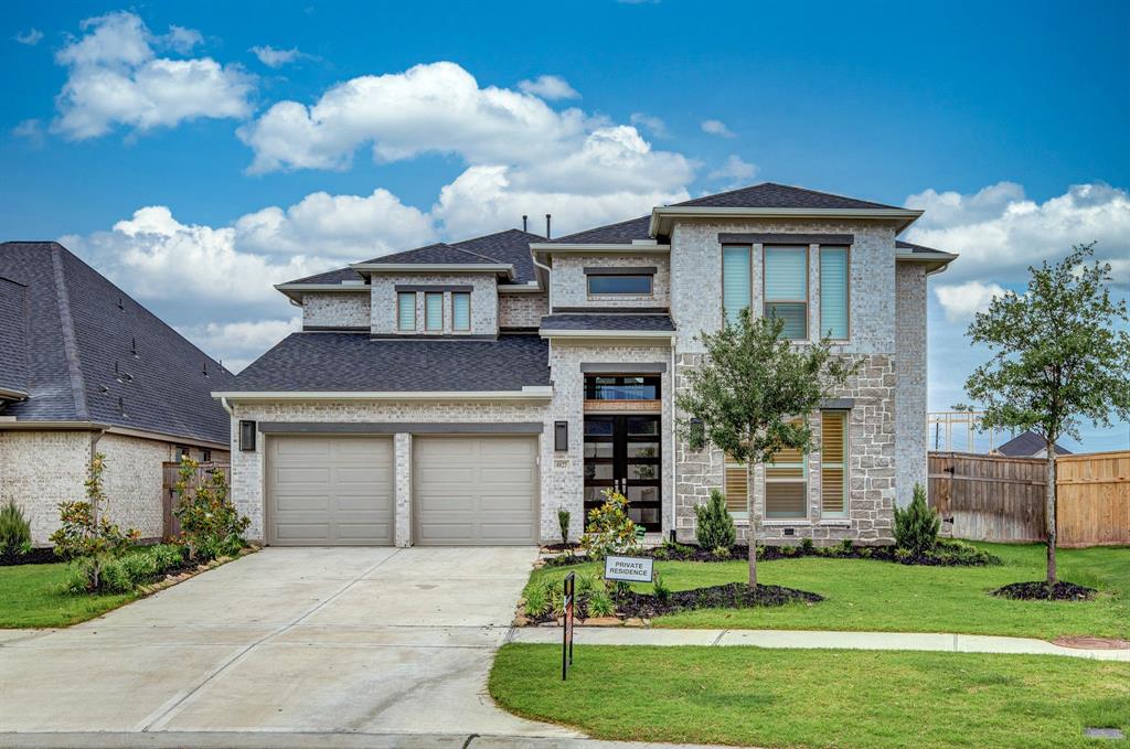 4827 Highland Stream Court, Fulshear, Texas image 1