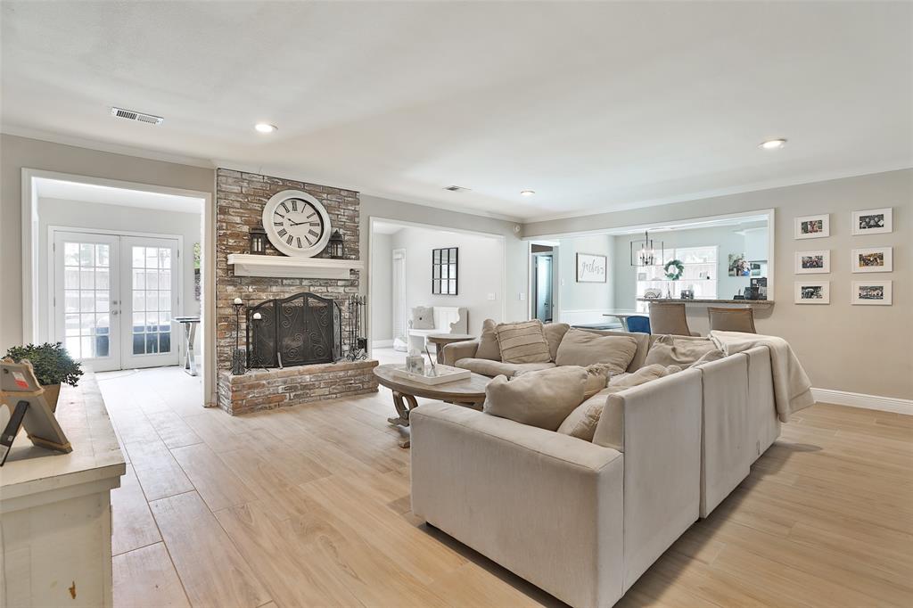 14558 Carolcrest Drive