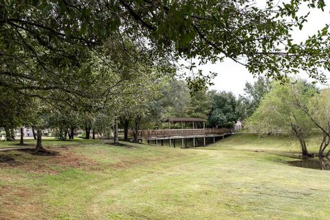 A home in League City