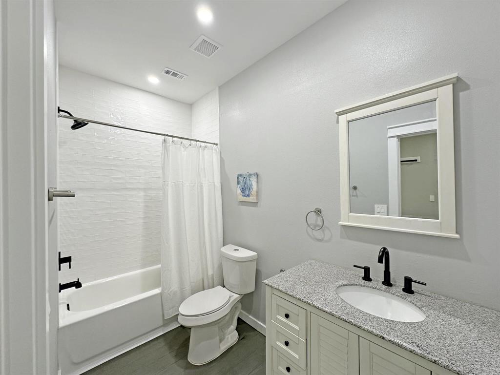 1040 Johnson Road, Gilchrist, Texas image 22