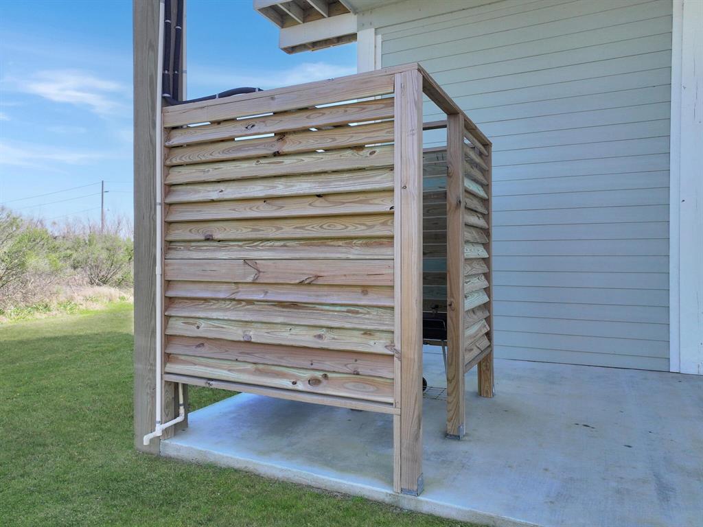 1040 Johnson Road, Gilchrist, Texas image 15