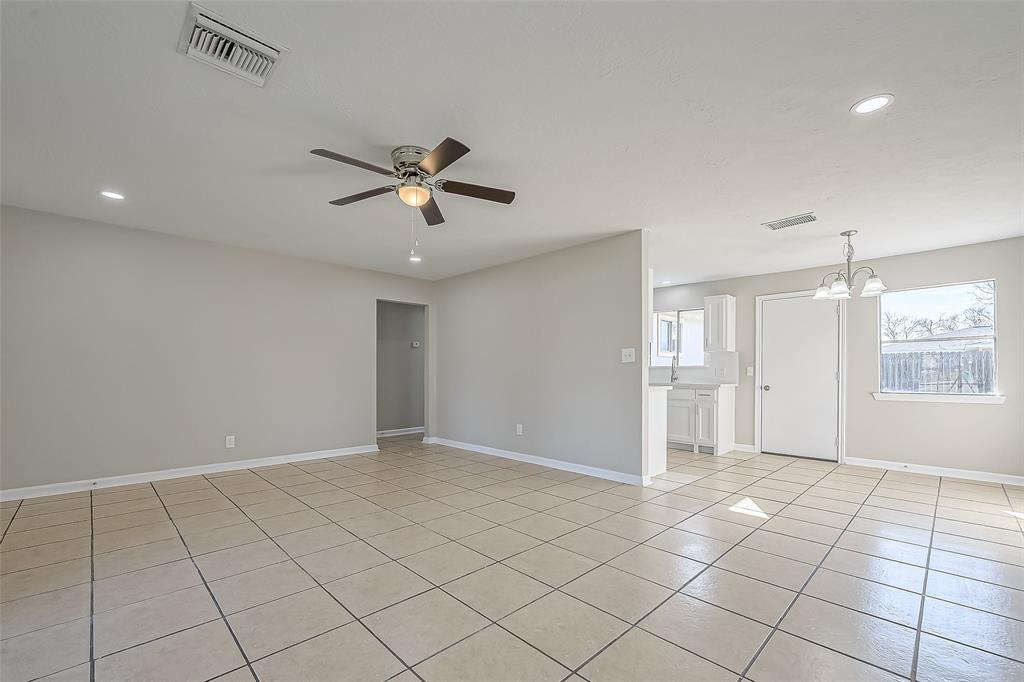 8719 Valley Meadow Drive, Houston, Texas image 10