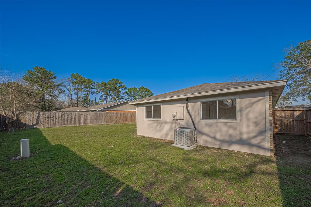8719 Valley Meadow Drive, Houston, Texas image 34