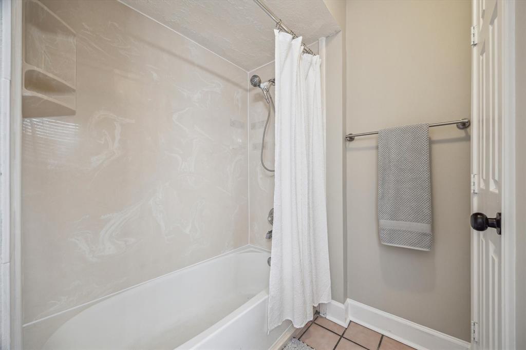 2124 Tower Bridge Road, Pearland, Texas image 18