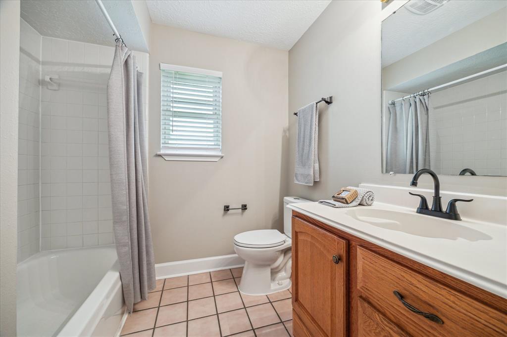 2124 Tower Bridge Road, Pearland, Texas image 22
