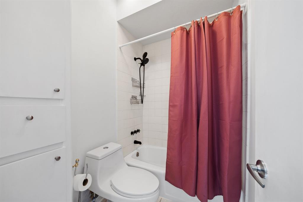 57 Foxhall Crescent Drive, Sugar Land, Texas image 23