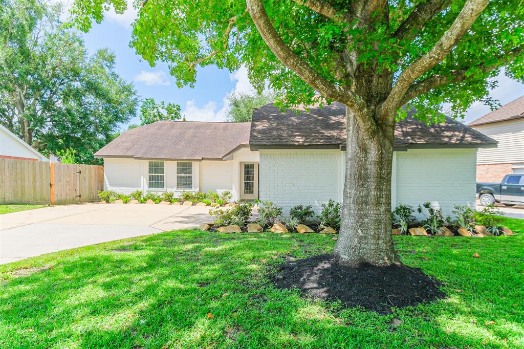 150 Squires Bend