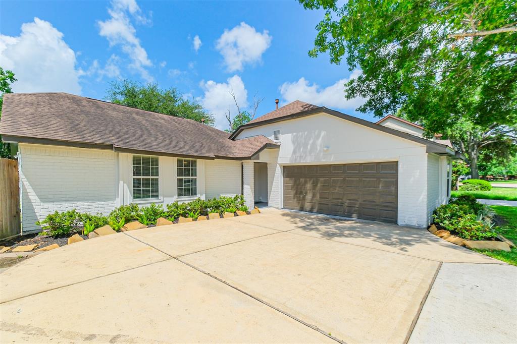 150 Squires Bend
