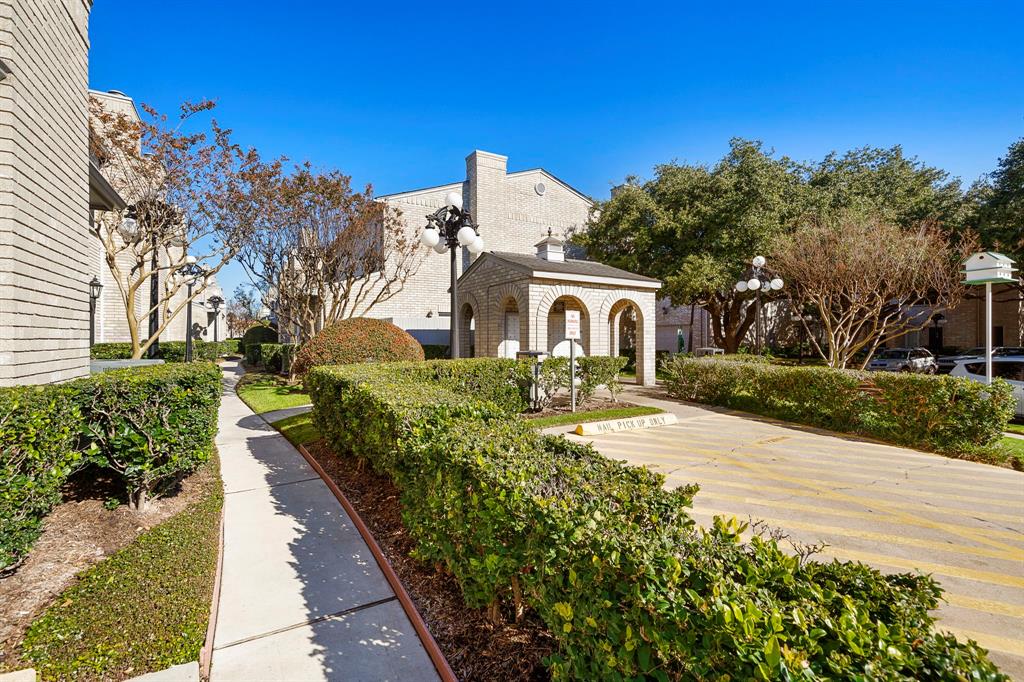 7396 Regency Square Court