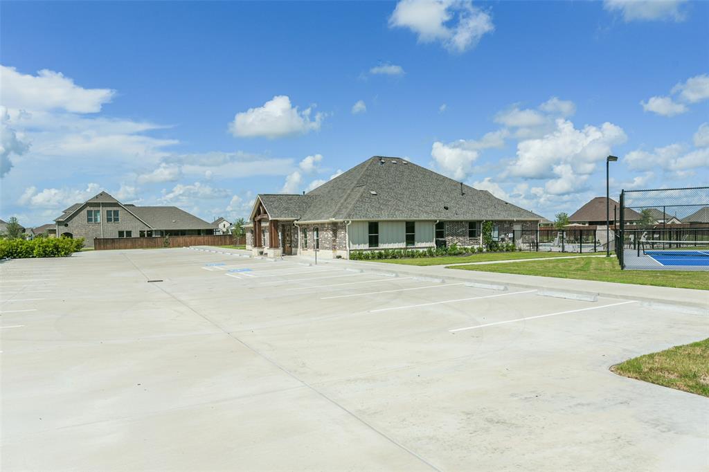 5746 Bobwhite Trail, Manvel, Texas image 30