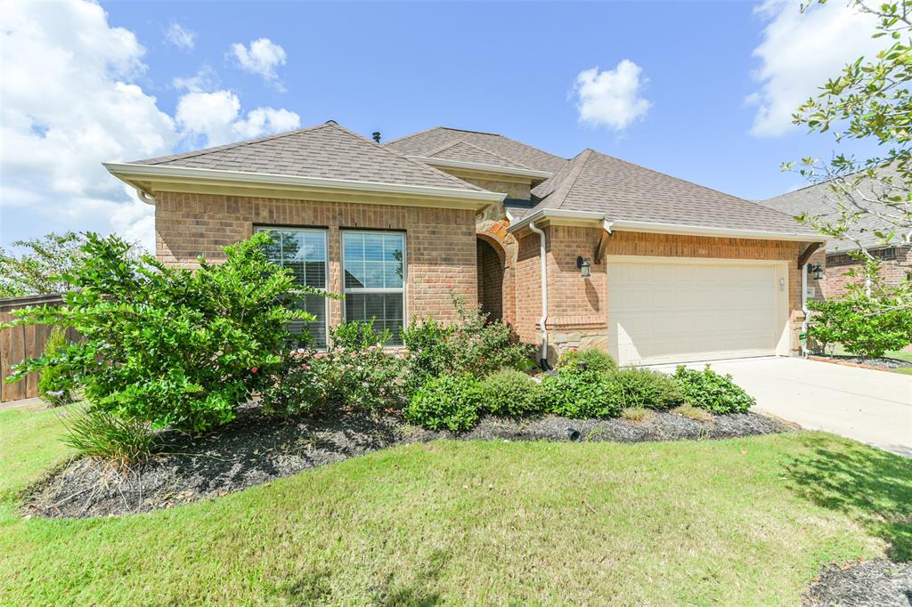 5746 Bobwhite Trail, Manvel, Texas image 2