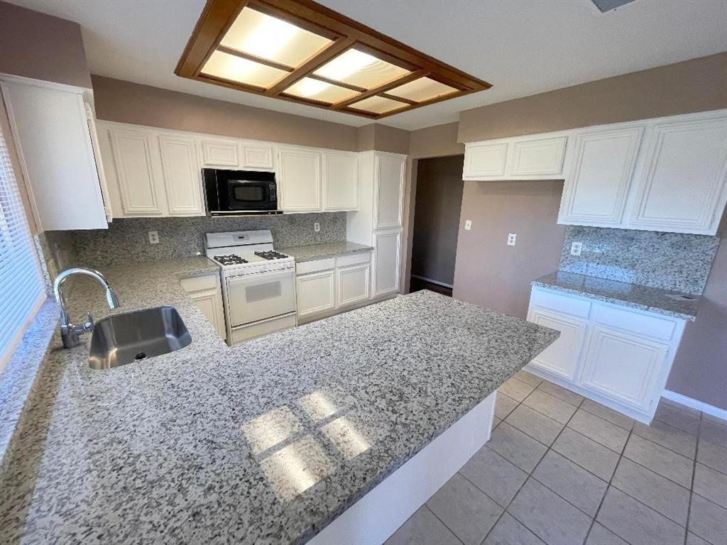 11931 Hedgegate Drive, Houston, Texas image 4