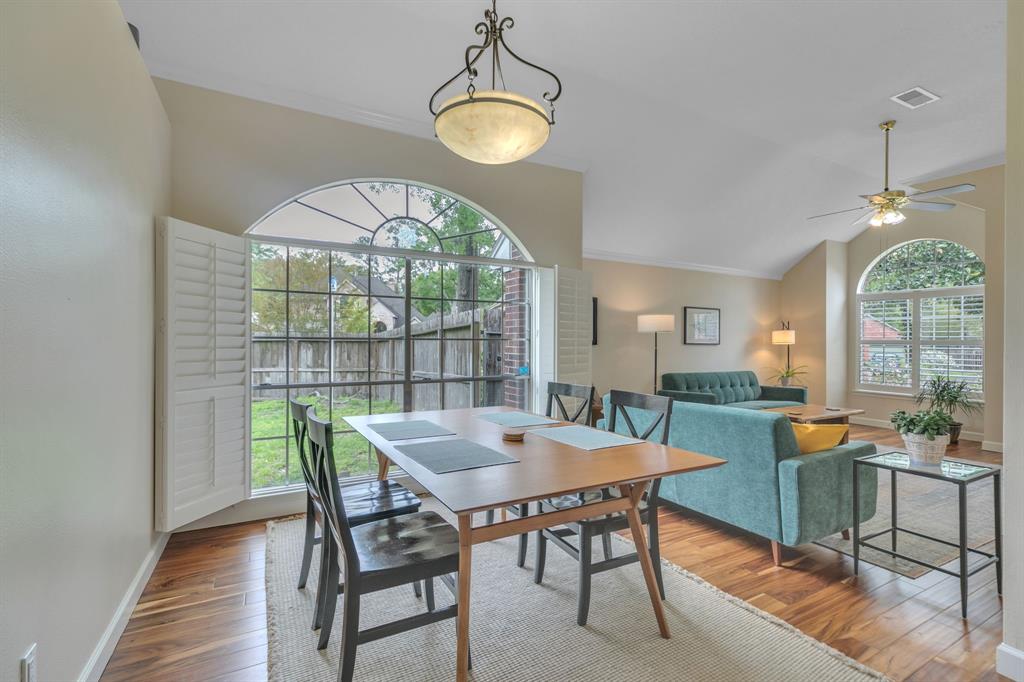 4930 Greenriver Valley Drive, Houston, Texas image 8