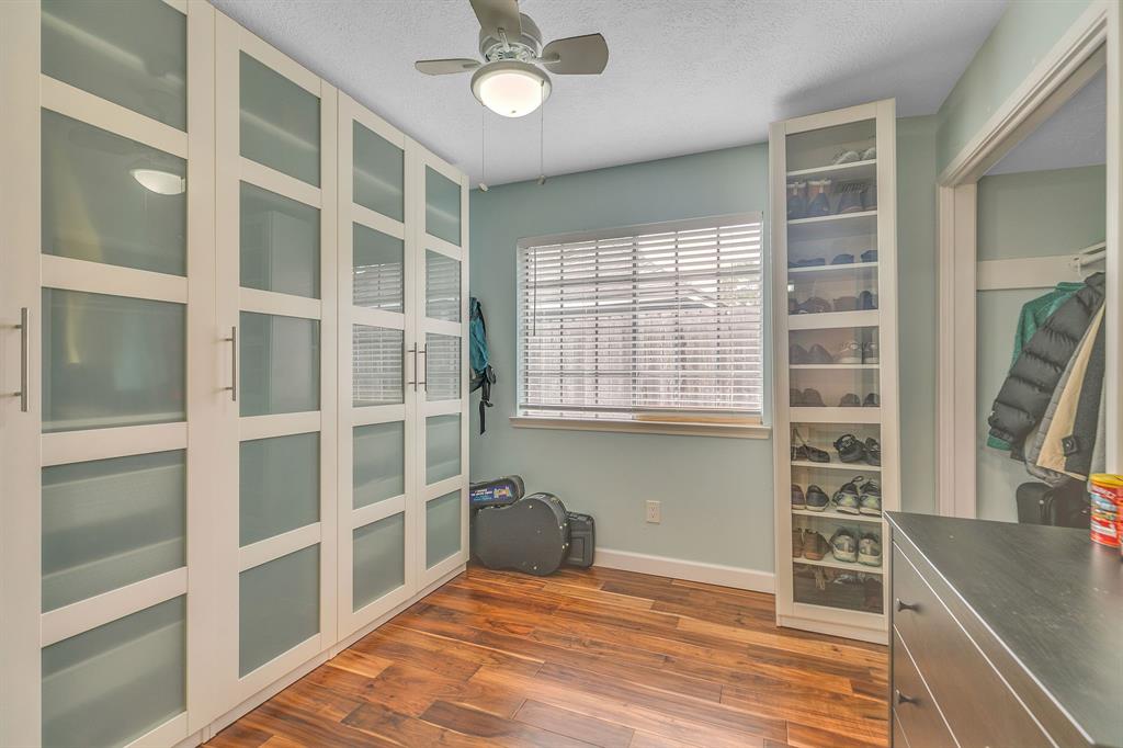4930 Greenriver Valley Drive, Houston, Texas image 24