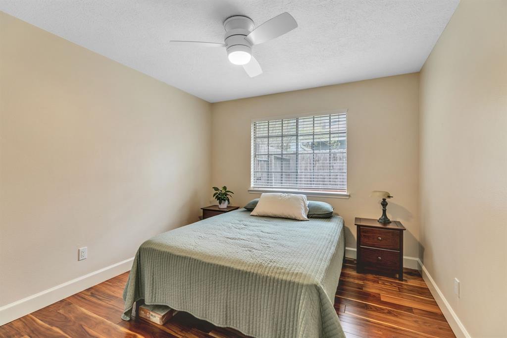 4930 Greenriver Valley Drive, Houston, Texas image 18
