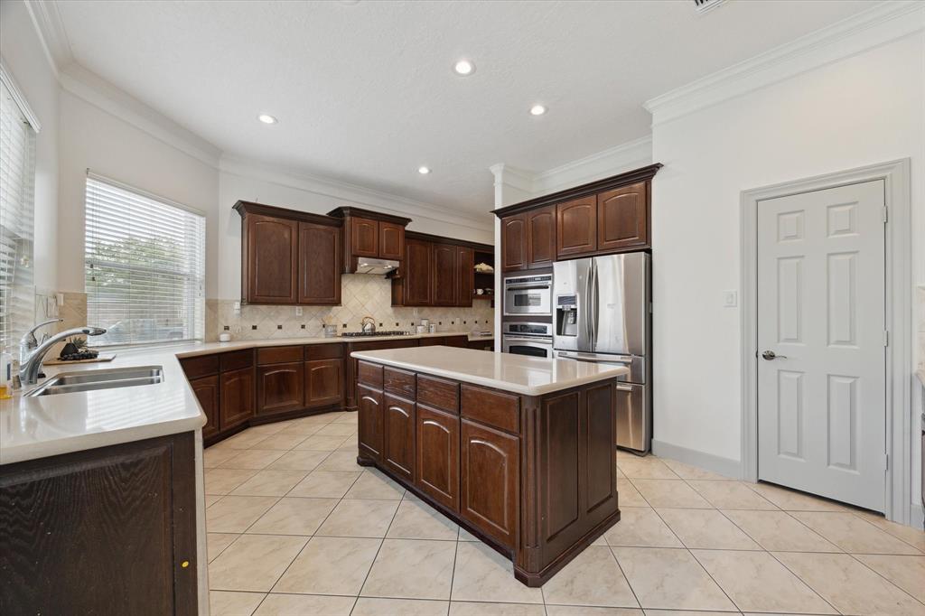 3505 Parkside Drive, Pearland, Texas image 15