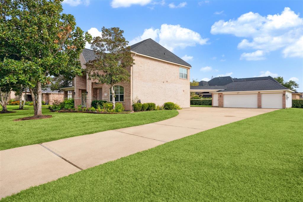3505 Parkside Drive, Pearland, Texas image 2