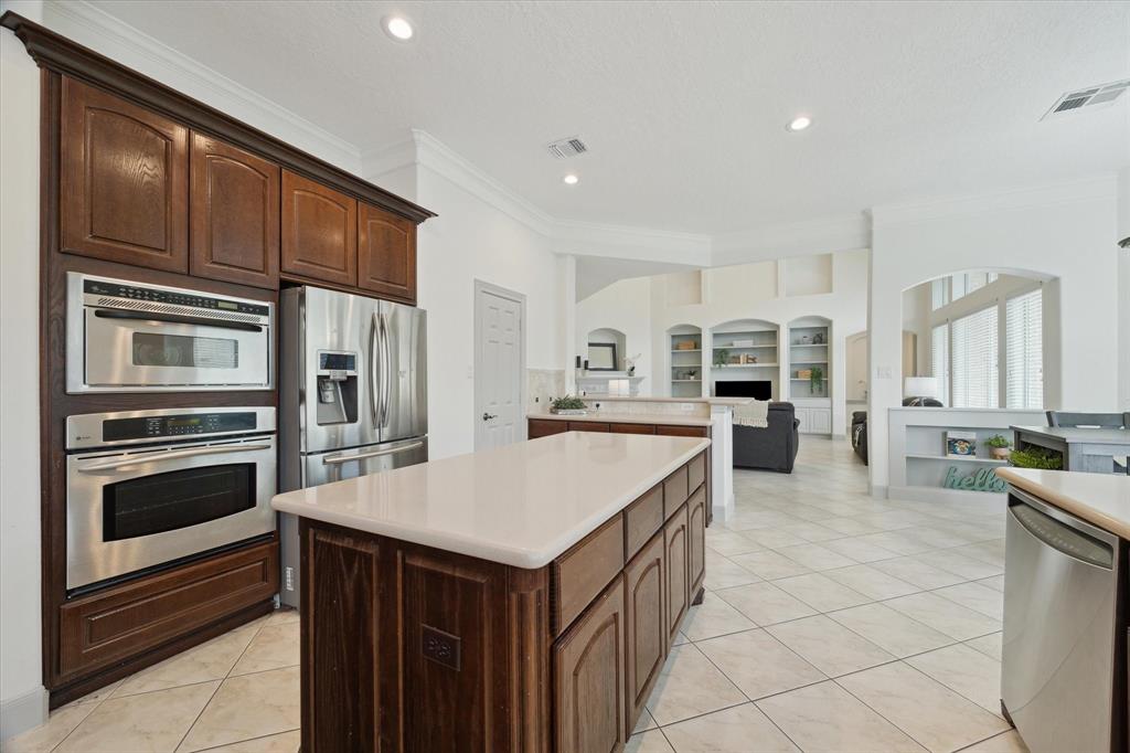 3505 Parkside Drive, Pearland, Texas image 14