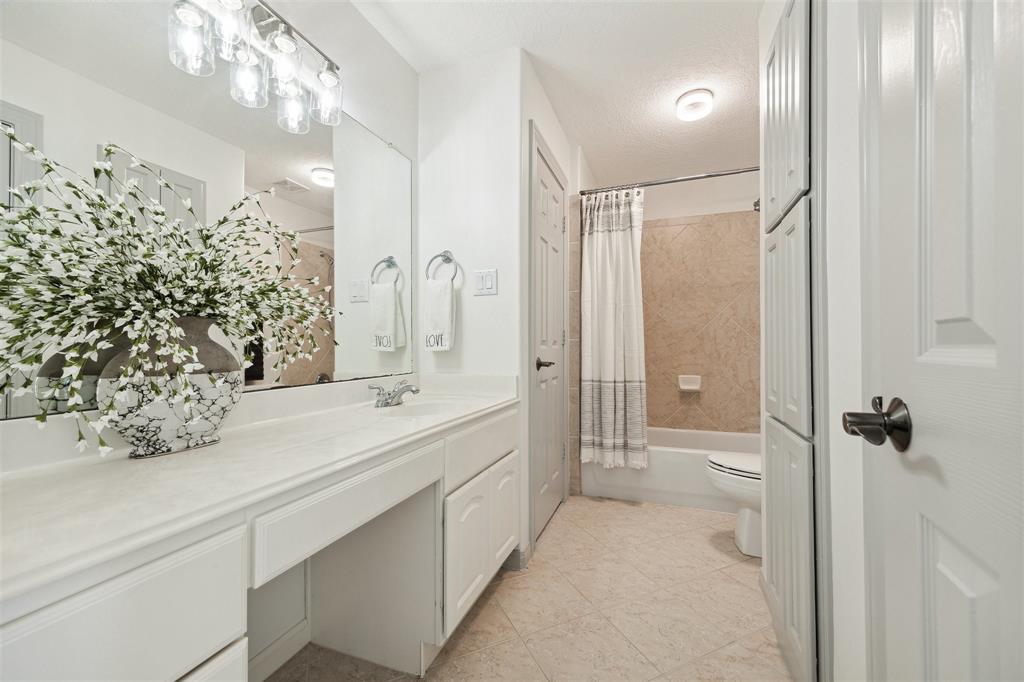3505 Parkside Drive, Pearland, Texas image 28