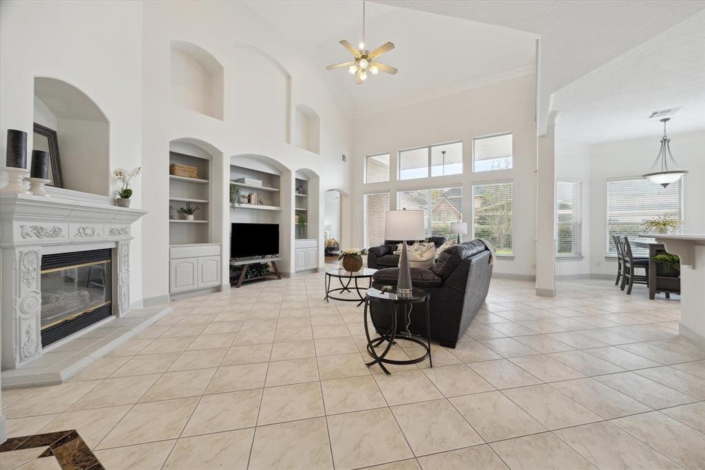 3505 Parkside Drive, Pearland, Texas image 9