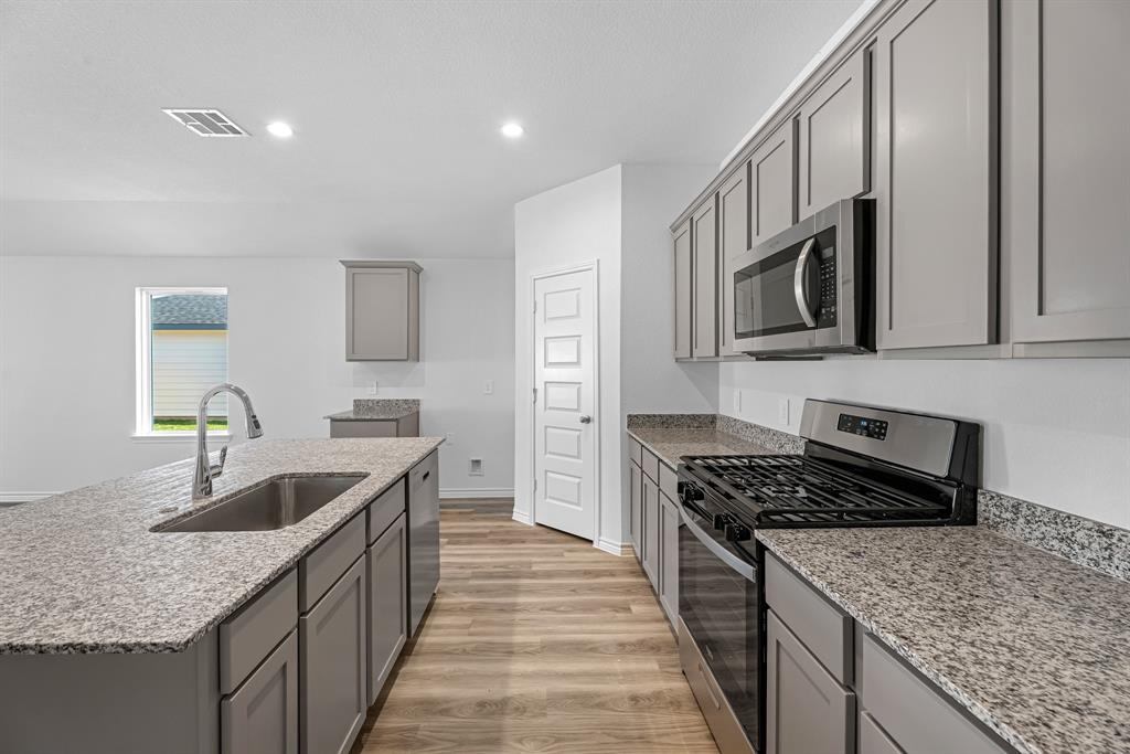 5670 Wood Duck Drive, Orange, Texas image 5