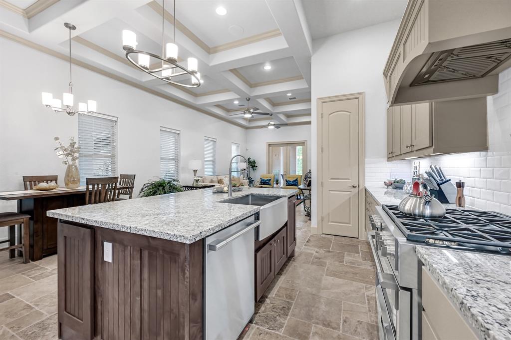 138 La Vie Drive, Montgomery, Texas image 13