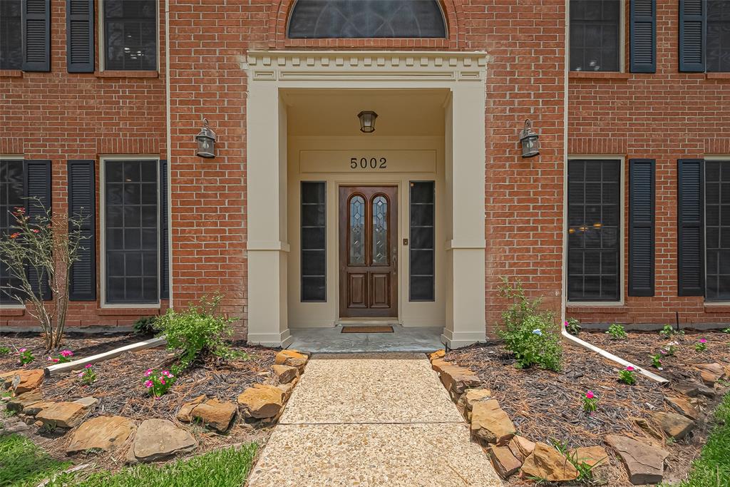 5002 Hastingwood Drive