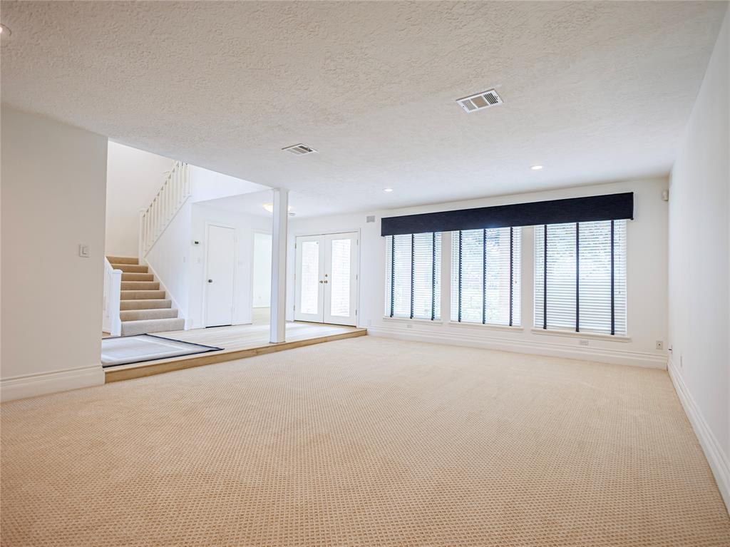 542 Longview Drive, Sugar Land, Texas image 10