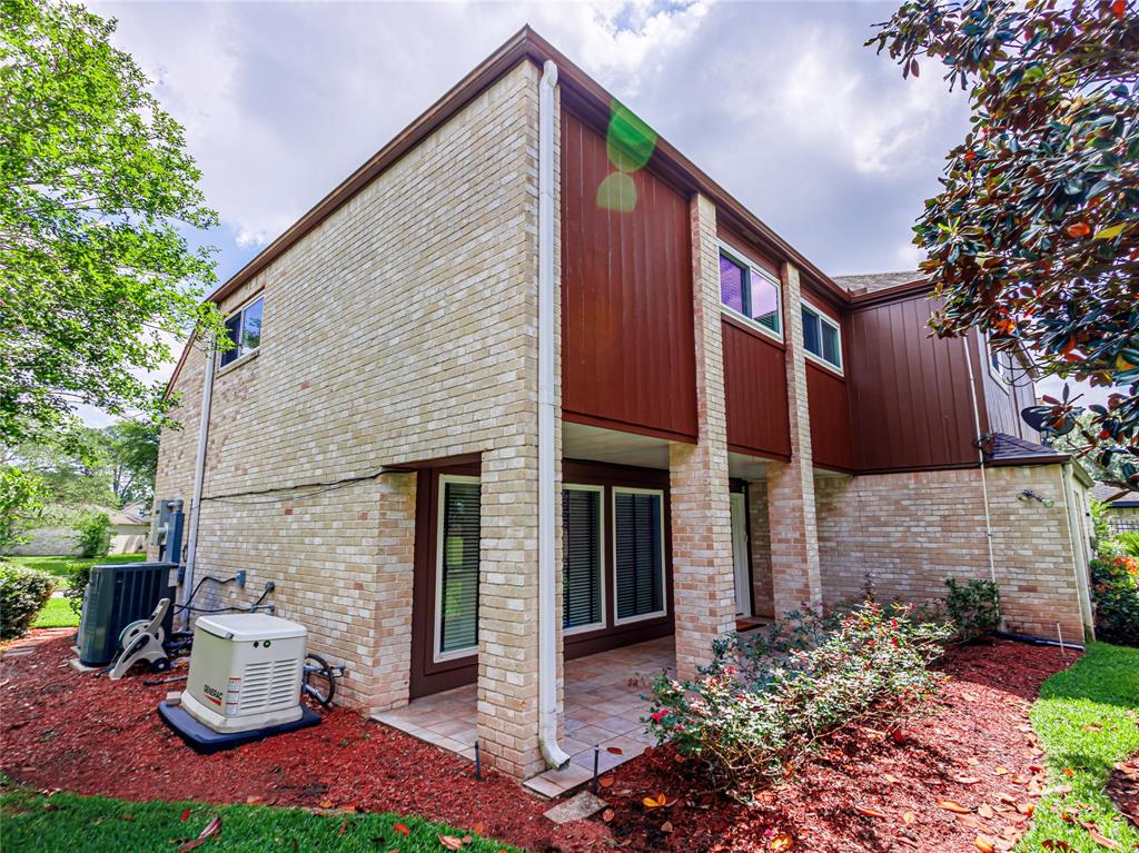 542 Longview Drive, Sugar Land, Texas image 32