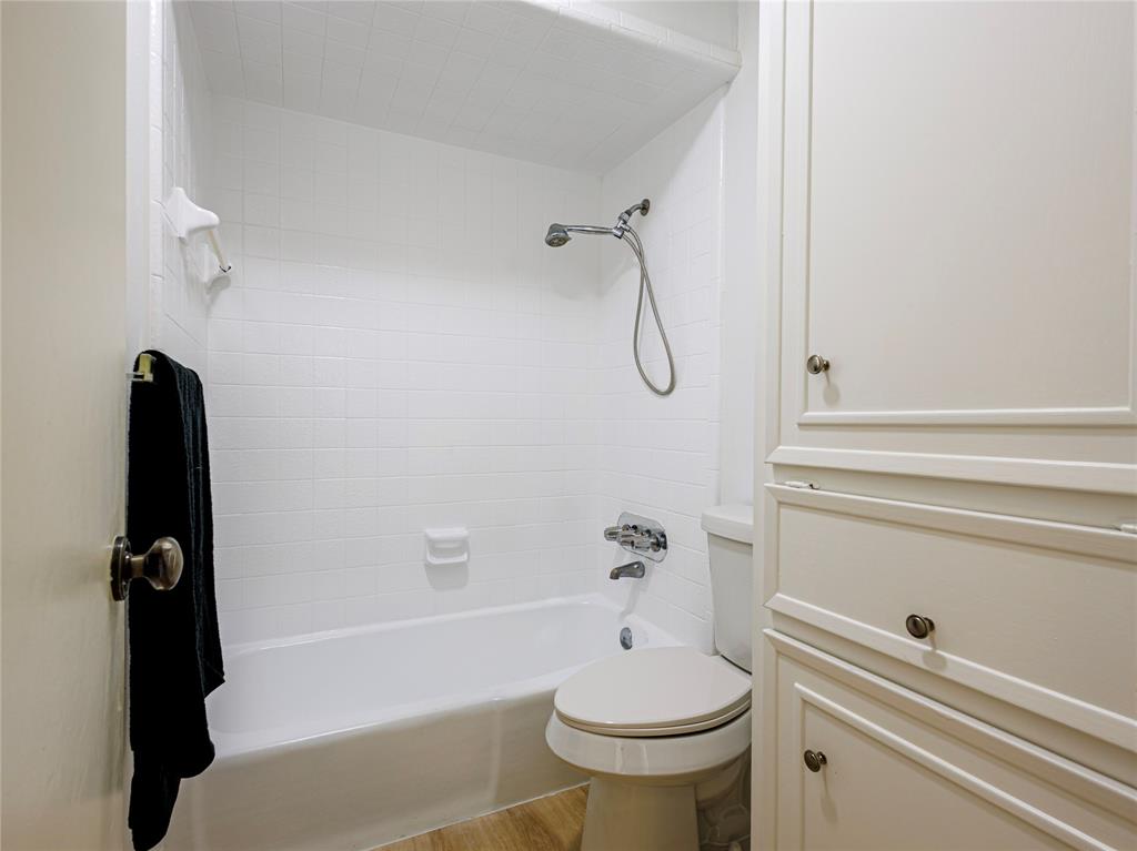 542 Longview Drive, Sugar Land, Texas image 22
