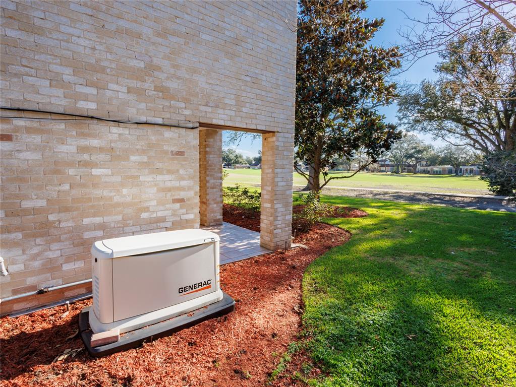 542 Longview Drive, Sugar Land, Texas image 29