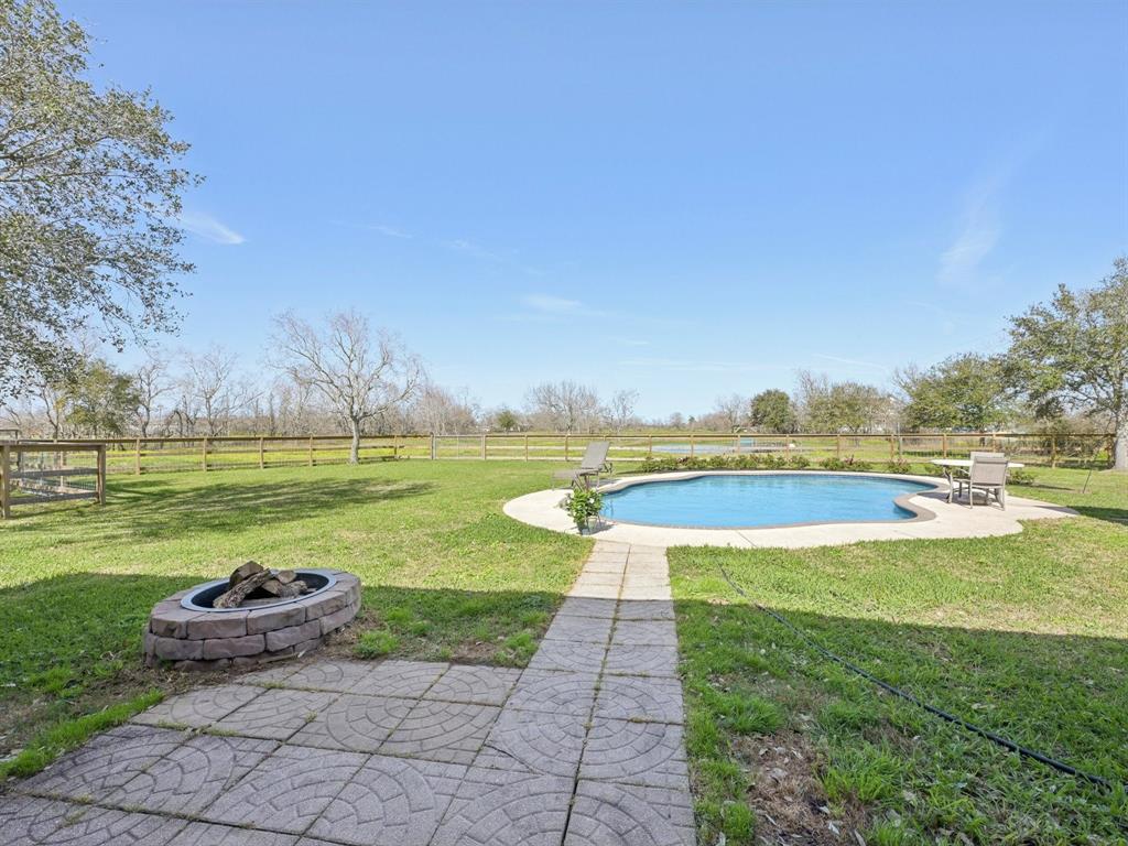 10007 County Road 168, Alvin, Texas image 33