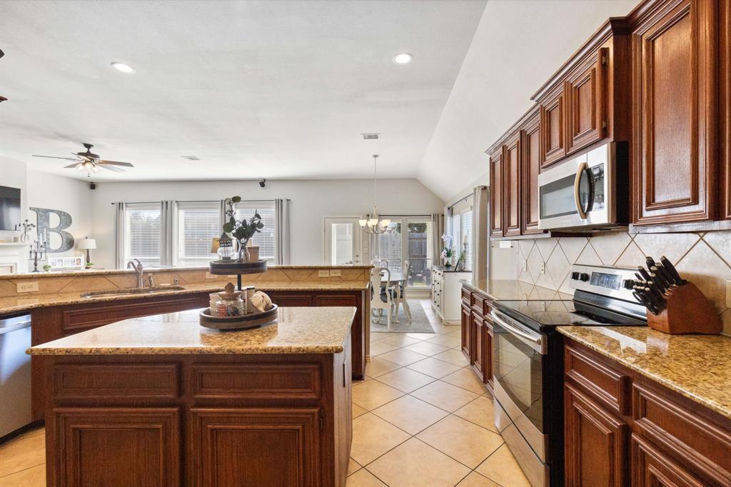 9530 Fawn Park Court, Humble, Texas image 30