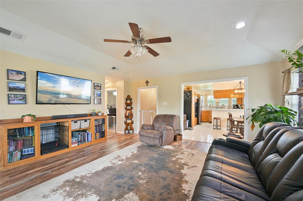 16706 Bear Bayou Drive, Channelview, Texas image 9