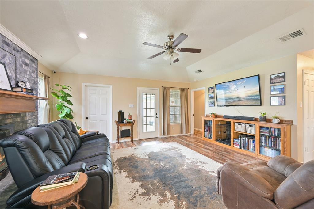 16706 Bear Bayou Drive, Channelview, Texas image 7