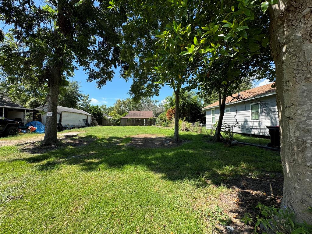 213 E Adoue Street, Baytown, Texas image 3