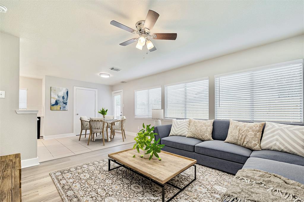 5711 Silver Oak, Missouri City, Texas image 2