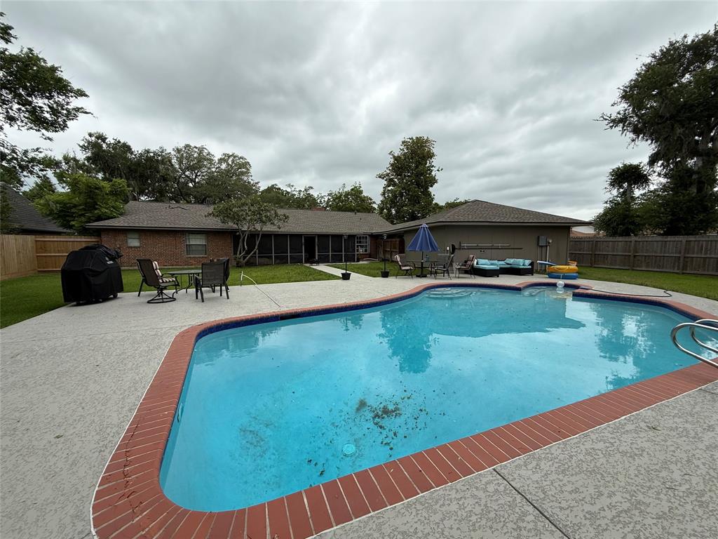 126 Catalpa Street, Lake Jackson, Texas image 6