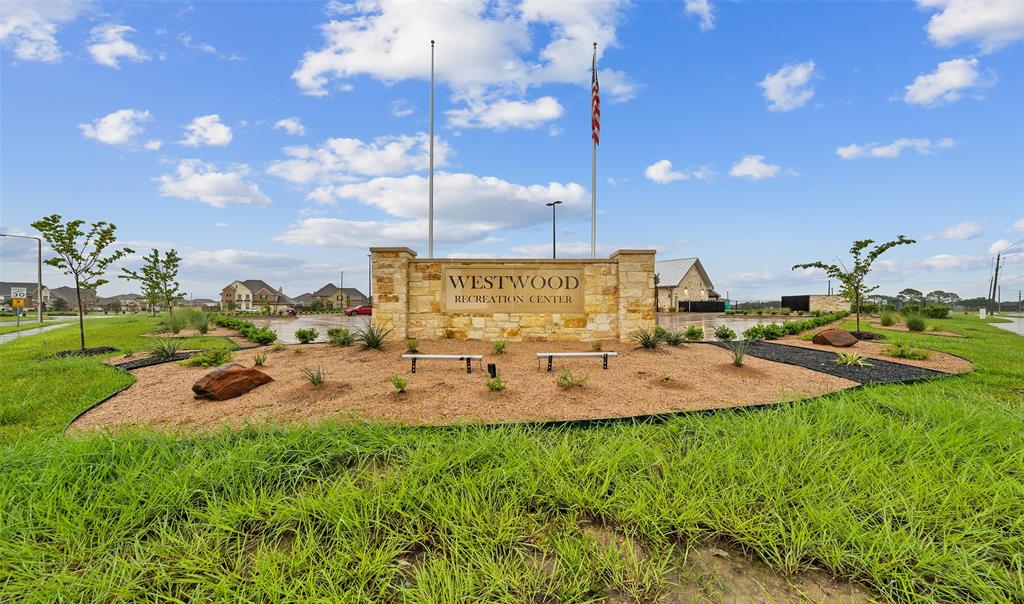 6211 Amberwood Drive, League City, Texas image 10