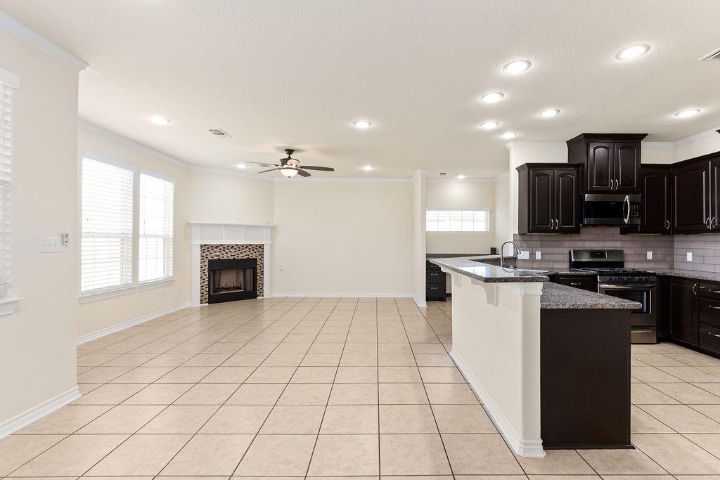 4730 Oyster Lane, Bay City, Texas image 10