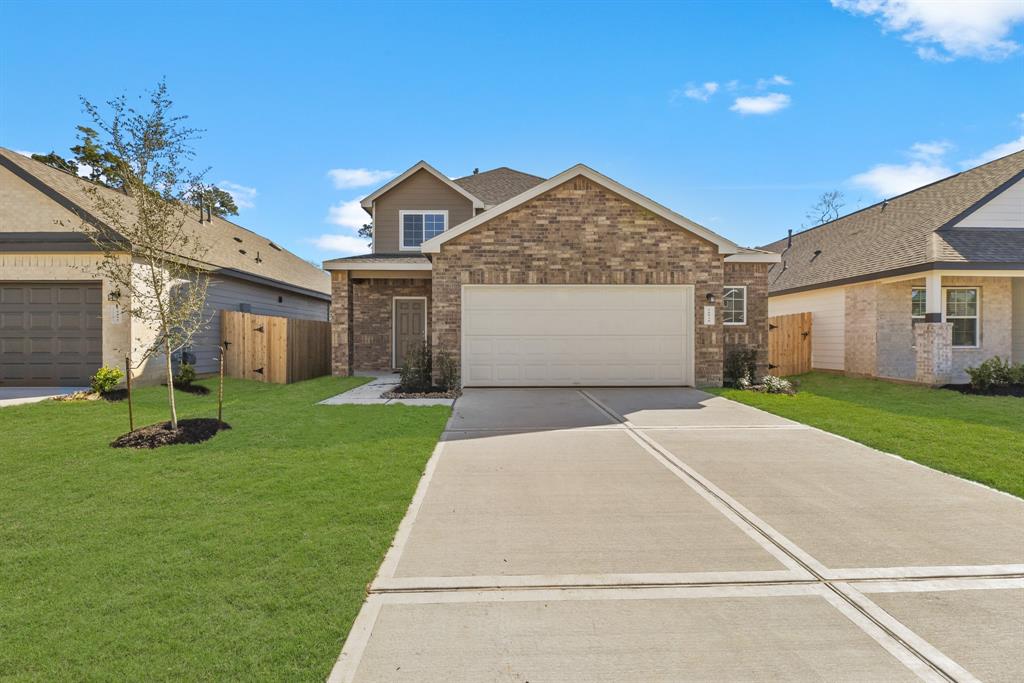 16936 Hazelnut Drive, Conroe, Texas image 1