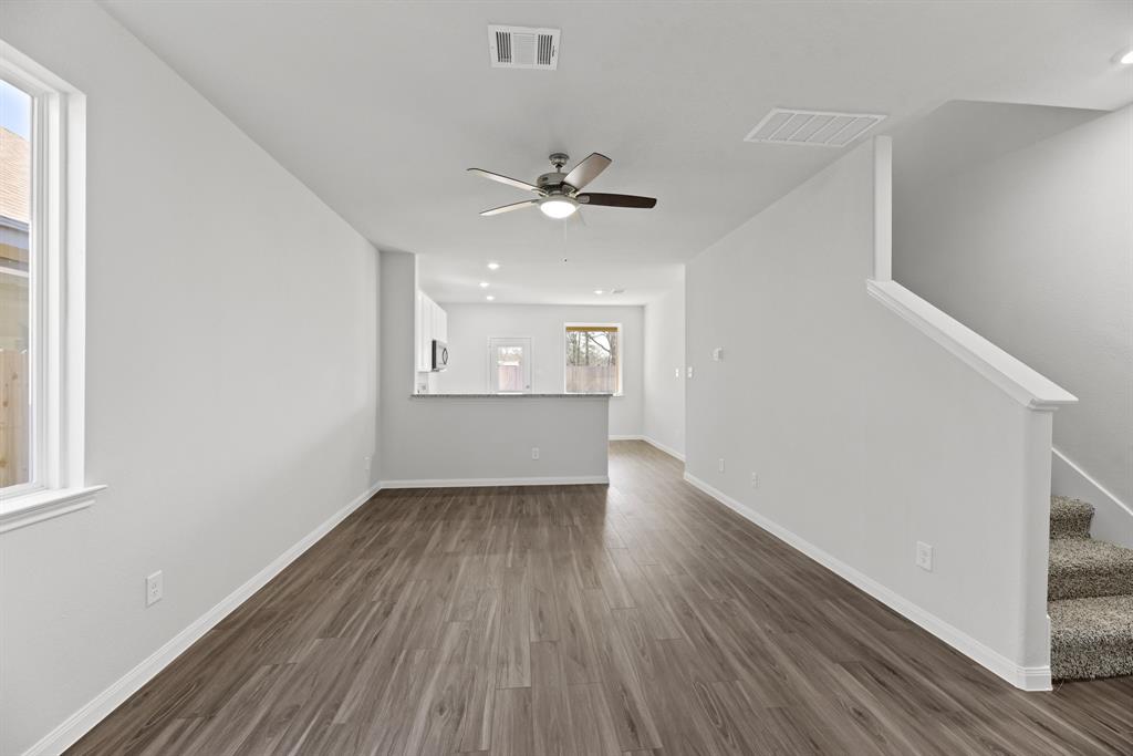 16936 Hazelnut Drive, Conroe, Texas image 7