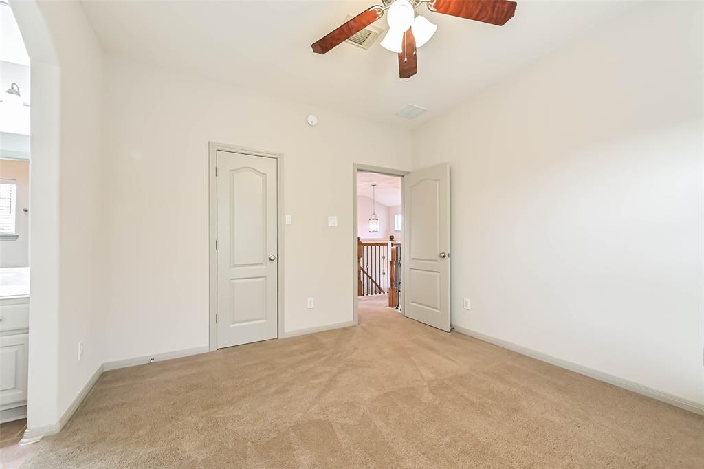 1423 Blakely Grove Lane, Pearland, Texas image 30