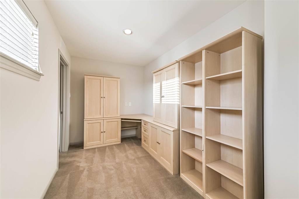 1423 Blakely Grove Lane, Pearland, Texas image 32