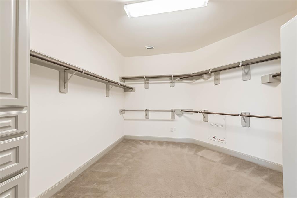 1423 Blakely Grove Lane, Pearland, Texas image 19