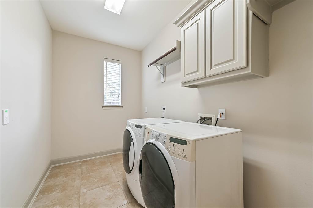 1423 Blakely Grove Lane, Pearland, Texas image 13