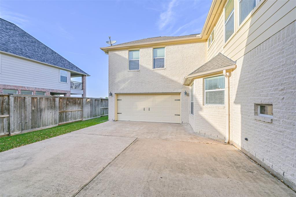 1423 Blakely Grove Lane, Pearland, Texas image 34
