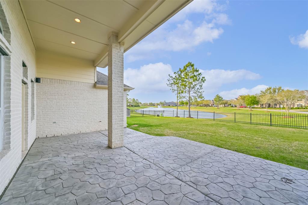1423 Blakely Grove Lane, Pearland, Texas image 35