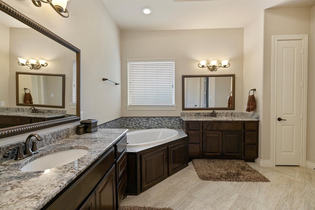 5114 Preserve Park Drive, Spring, Texas image 31